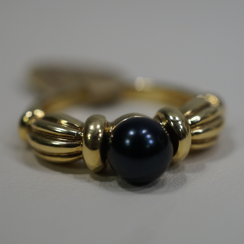 18KY Gold Tiffany Pearl Ring - Picture 1 of 7